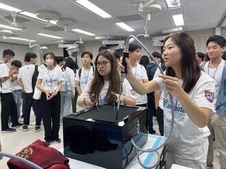 Visiting the CUHK Jockey Club Minimally Invasive Surgical Skills Centre