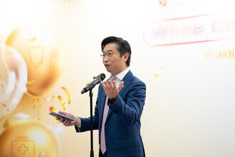 Professor Philip Chiu